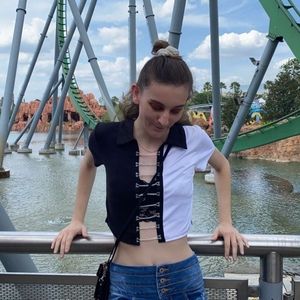 Meet your Posher, Danielle